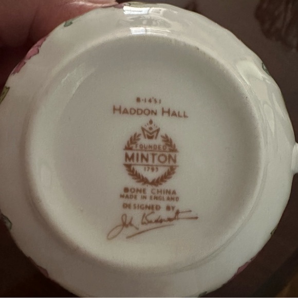 Minton Haddon Hall Bone China Teacup and Saucer - Picture 3 of 3